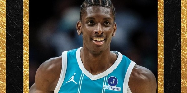 NBA官方：黄蜂内线迪亚巴特荣膺拼搏奖 击败追梦哈特等对手